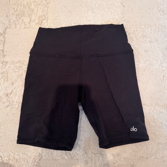 ALO Yoga Pants - Alo yoga shorts